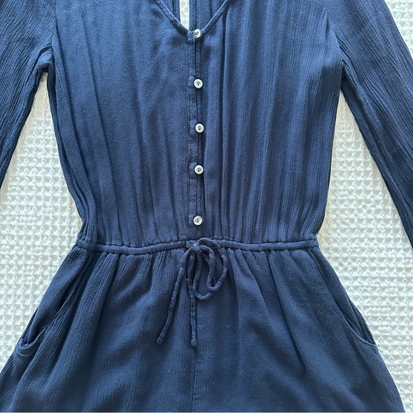 Women's Hollister V Neck Button Long Sleeve Romper Size M Shorts Lined - Picture 3 of 12